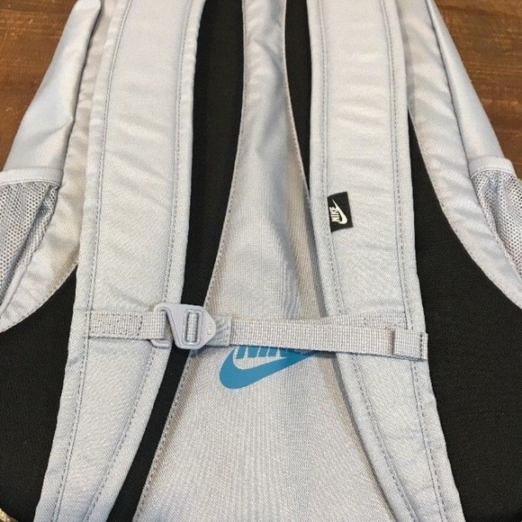 Nike Hayward Futura 2.0 Backpack Glacier Grey - Picture 2 of 8